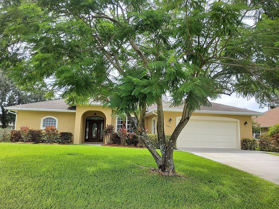 1st image of 1357 Thornhill Ln