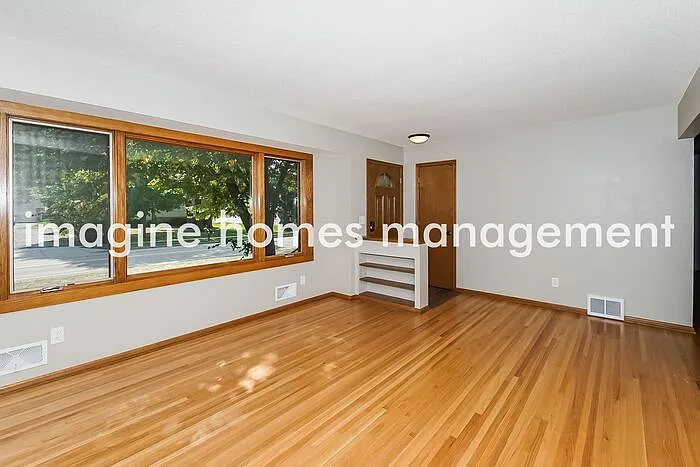 2264 Rice Creek Rd — Photo 2