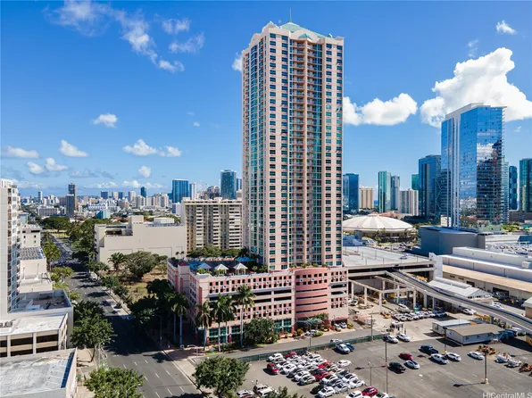 801 S King St APT 3401, Honolulu, HI 96813