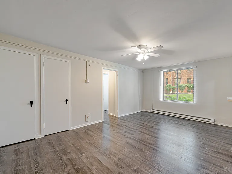 Palm Garden Apartments — Photo 9