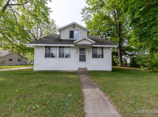 1390 E Wilcox Ave, White Cloud, MI 49349
