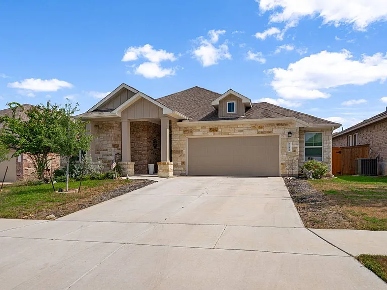2227 Quince Ave — Photo 2