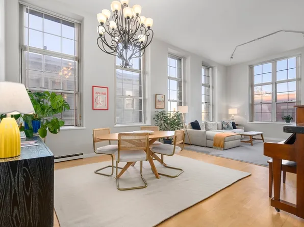 30 Monument Sq APT 202, Charlestown, MA 02129