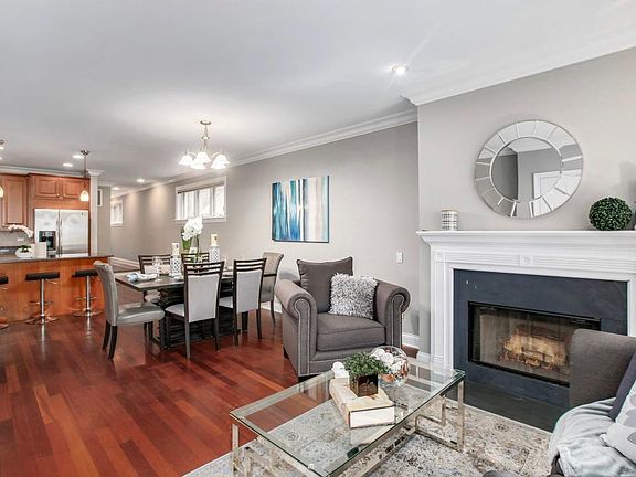 2nd image of 1512 N Sedgwick St APT 1