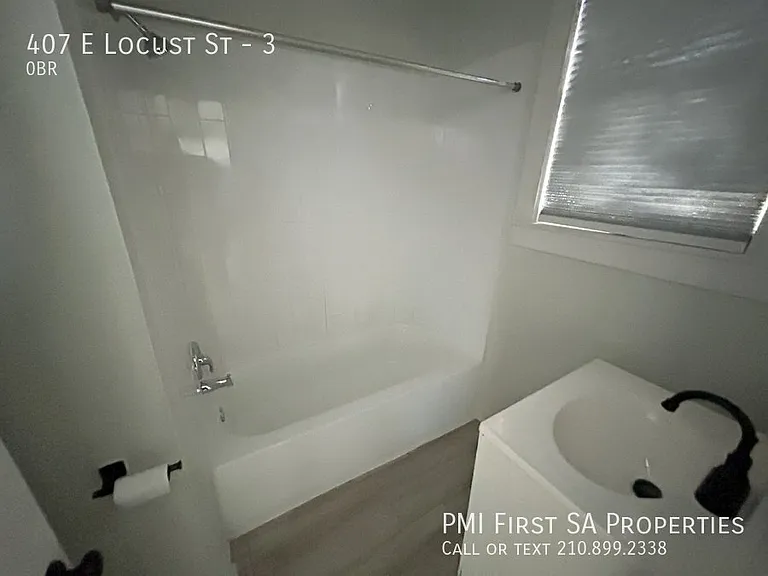 407 E Locust St #3 — Photo 4