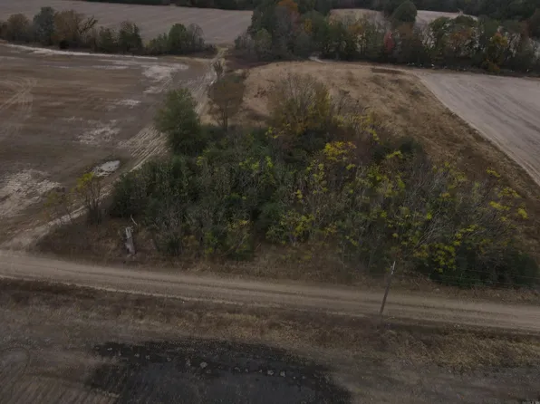 (undisclosed Address), Holly Grove, AR 72069