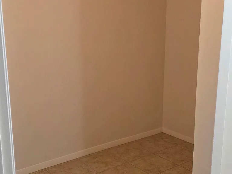 141 S Bates St #4 — Photo 11