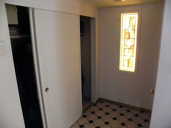 5th image of 638 Maxine St NE