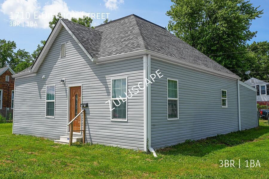 1st image of 1710 E Division St