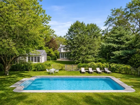 334 Beaver Dam Rd, Brookhaven, NY 11719