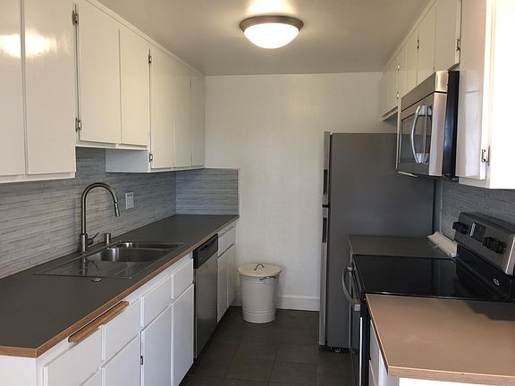 5th image of 311 Montana Ave APT 301