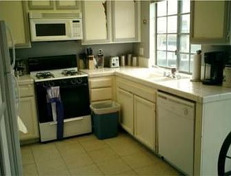 3rd image of 3724 Village Ln #19