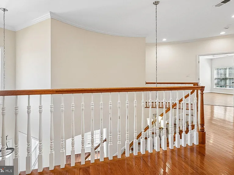 9059 Galvin Ln — Photo 28