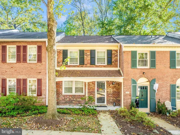 871 Azalea Dr #25, Rockville, MD 20850