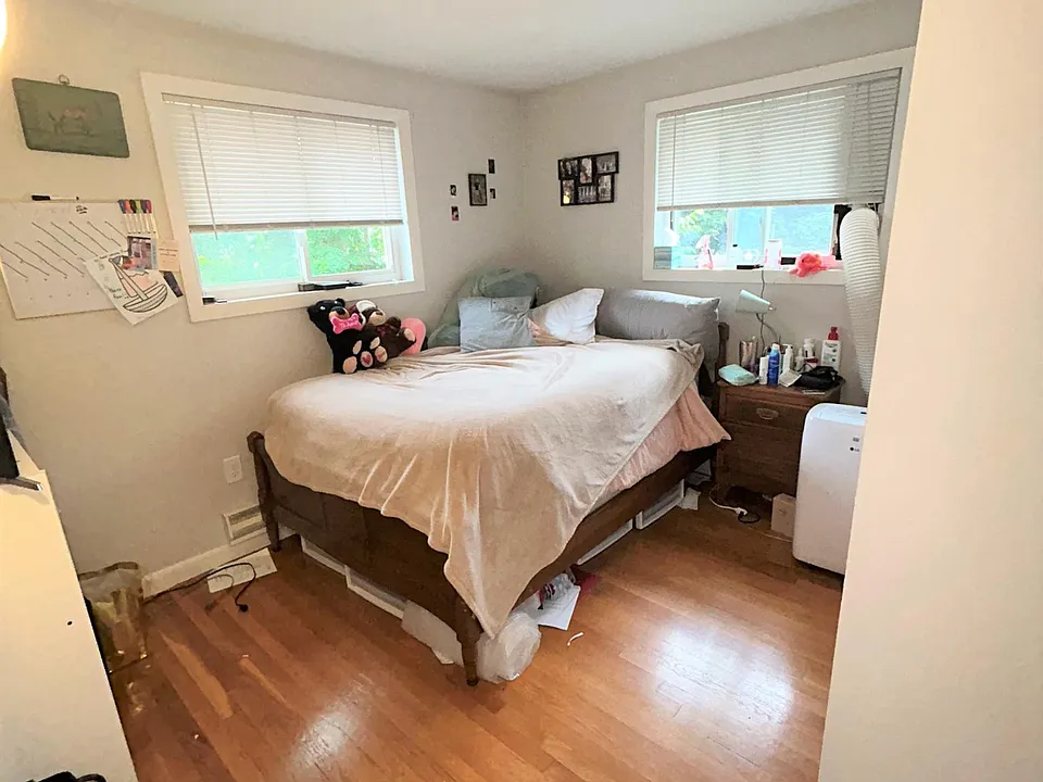 67 Montclair Ave #3A