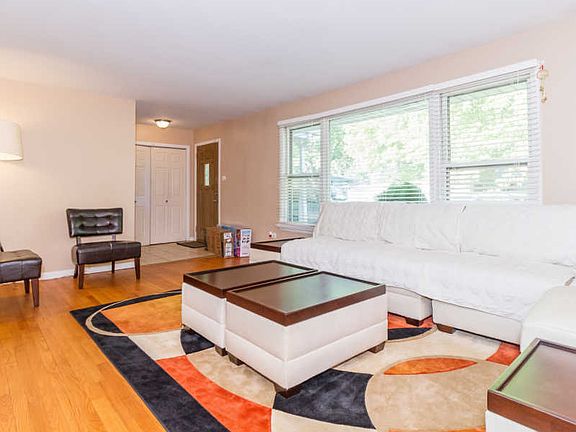 3rd image of 17146 Ingleside Ave