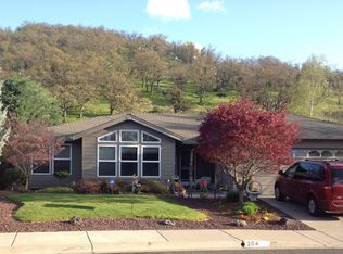 204 Meadow View Dr, Phoenix, OR 97535