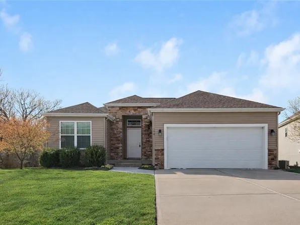 194 Camelot Dr, Liberty, MO 64068