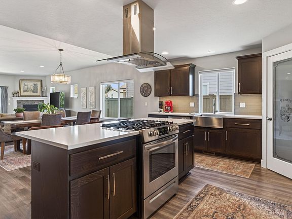 5th image of 2510 SW Newberry Loop