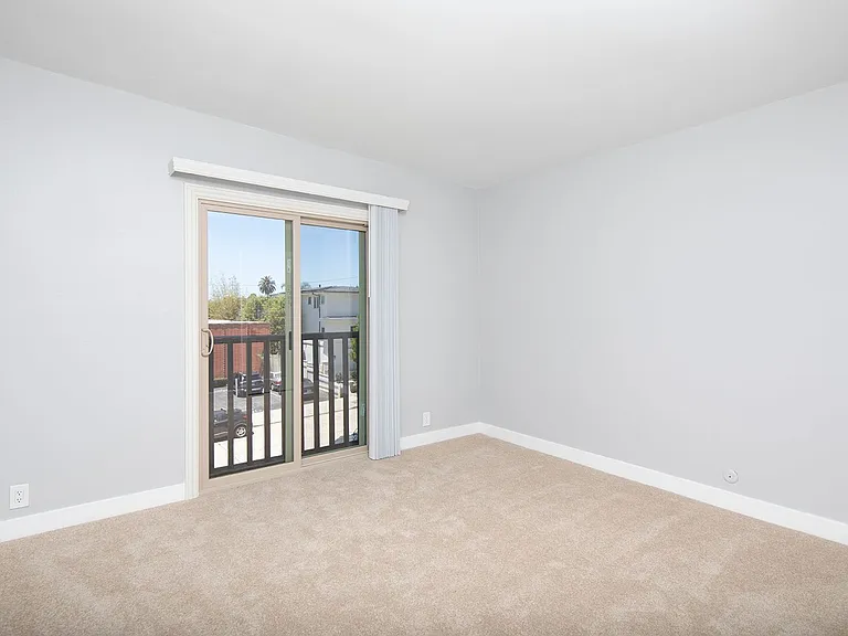 7601 Eads Avenue — Photo 25