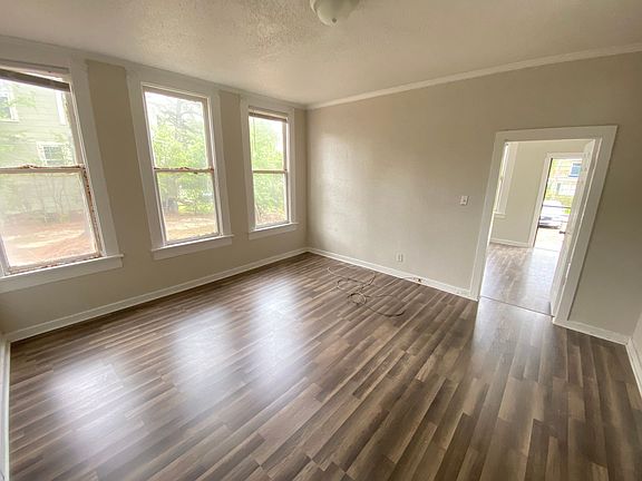 2nd image of 429 Boulevard St #B