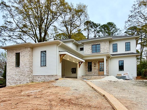 2nd image of 1718 Piccadilly Ln