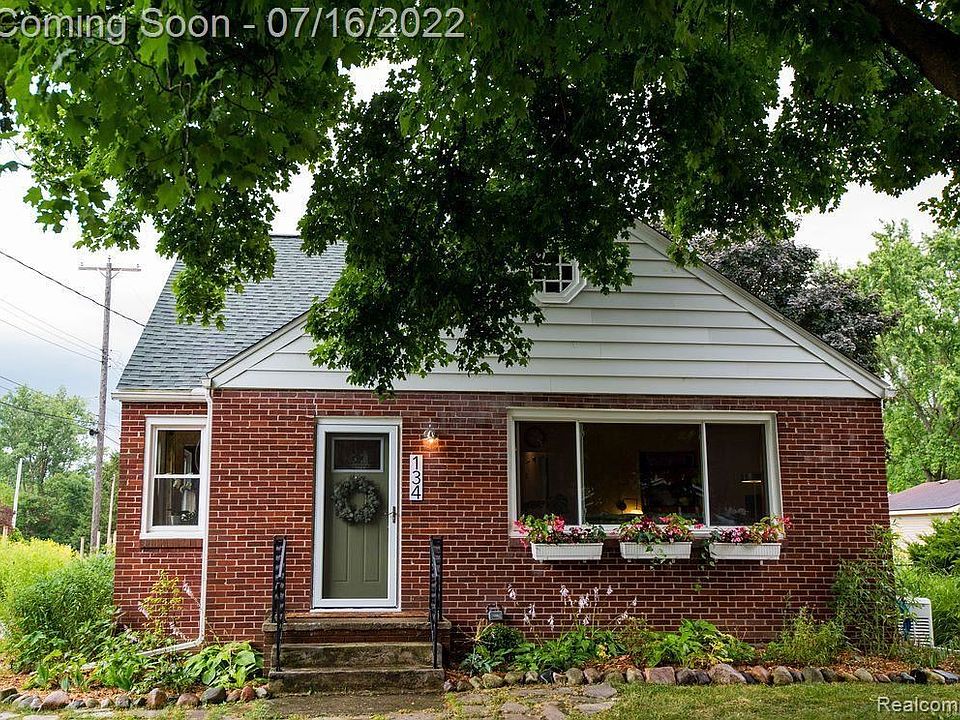 1st image of 134 Park Ave
