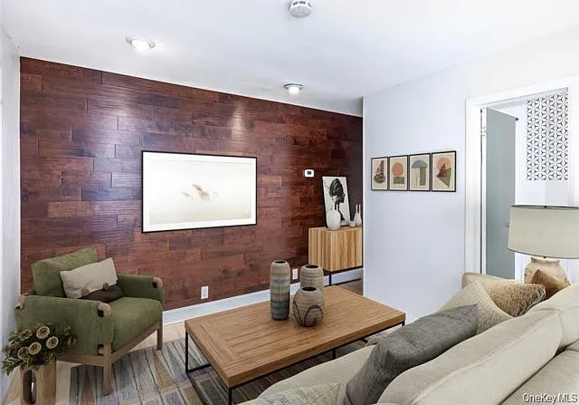 23 Pleasant Ave — Photo 4