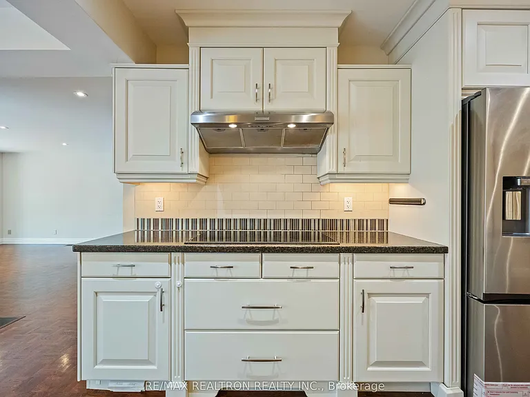 12 Donwoods Dr — Photo 15
