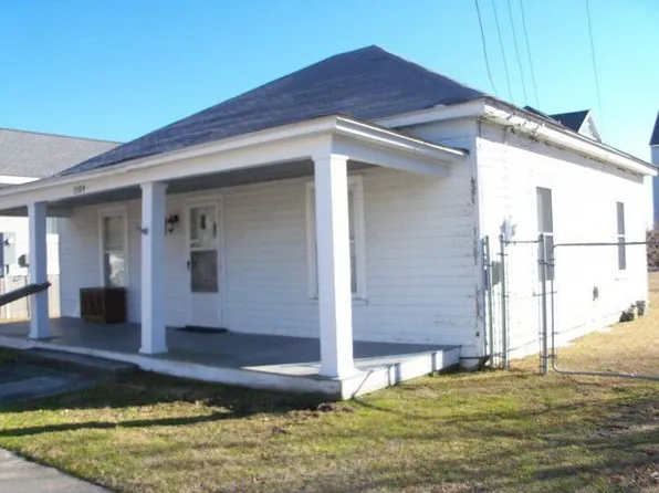 1109 Shepard St #1/2, Morehead City, NC 28557