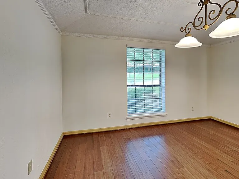 205 Woodpark Ln — Photo 10