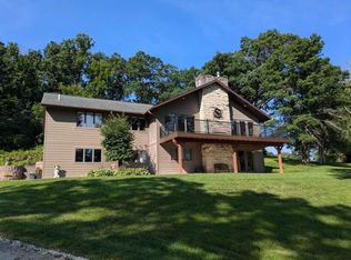 2155 Twin Springs Rd, Decorah, IA 52101