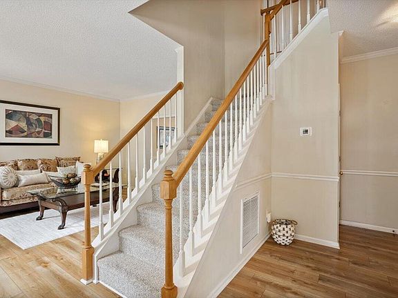 4th image of 5204 Duckdown Ct
