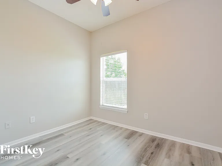 4810 Waterside Pointe Cir — Photo 11