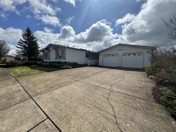 5322 Burke St, Eugene, OR 97402