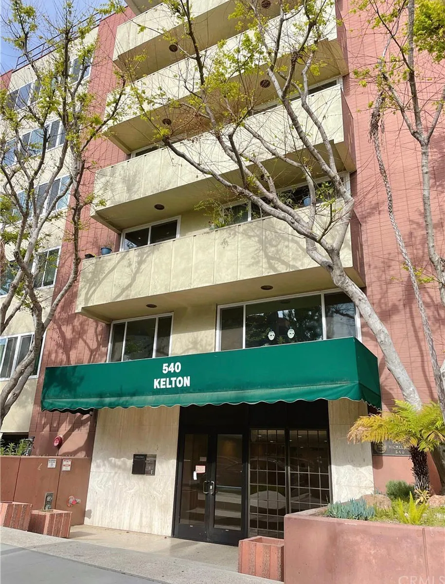 Building Photo - 540 Kelton Ave #201