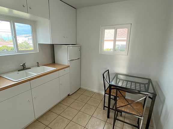3rd image of 4917 W 137th Pl #B