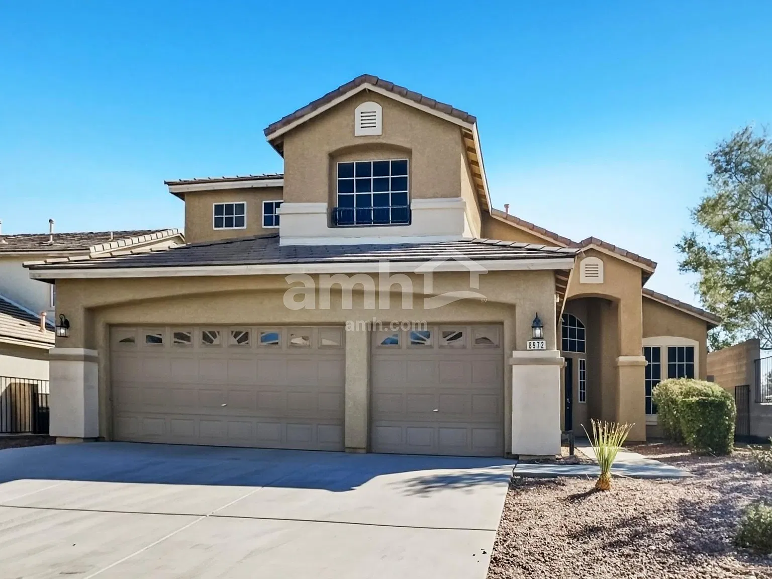 5 bed, 3.0 bath, 2362 sqft, $2,985 — Photo 1