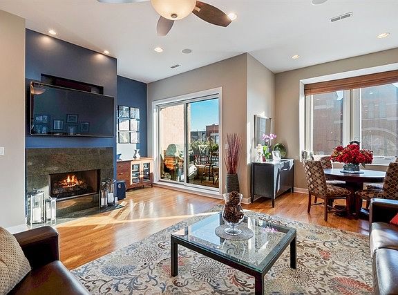 2nd image of 2214 W North Ave Unit 302