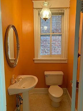 4th image of 2323 Park Ave