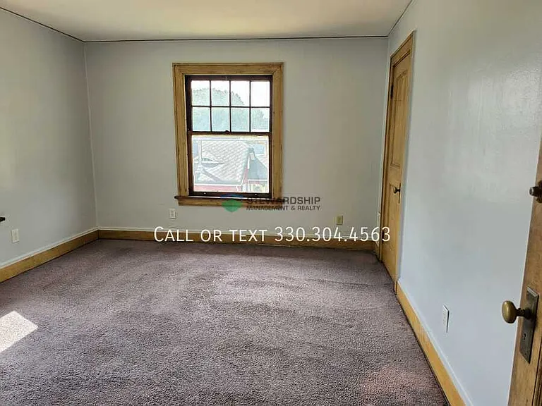 104 6th St NE #1/2 — Photo 17