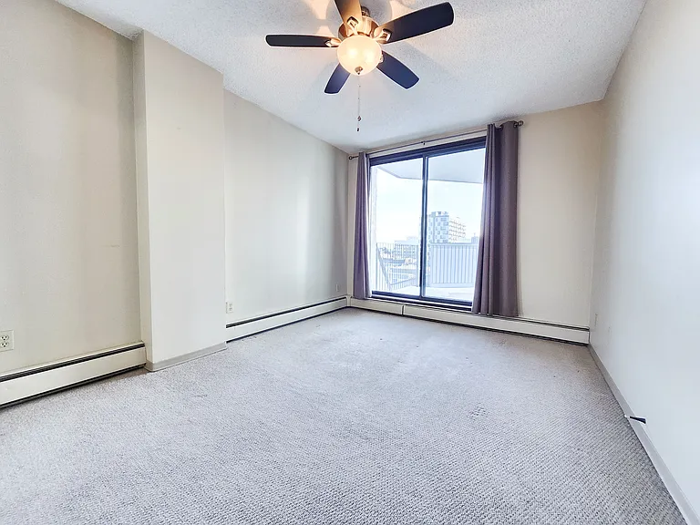 423 3rd Ave NE #2 — Photo 12