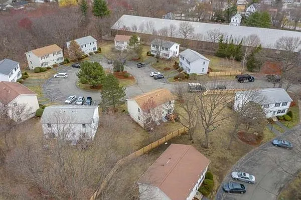 21 Northwoods Cir #21 — Photo 2