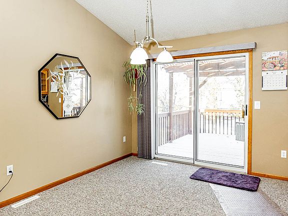 5th image of 1162 9th Ave W