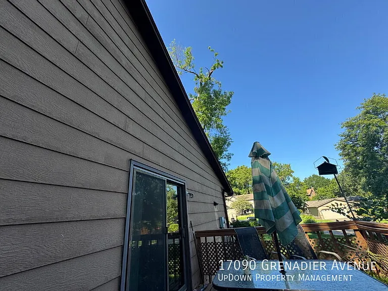 17090 Grenadier Ave — Photo 4