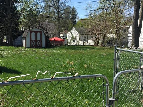 3rd image of 53 Coolidge Ave W