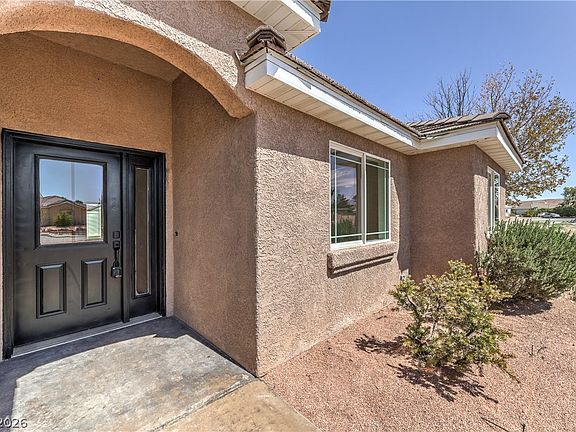 4th image of 478 Hank Cir
