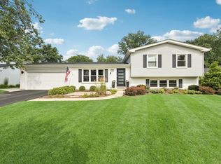 4031 Roslyn Rd, Downers Grove, IL 60515