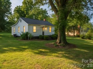 116 Barnes Ln, Stony Point, NC 28678