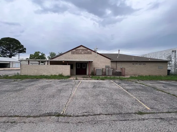 14 W Francis St, Madill, OK 73446
